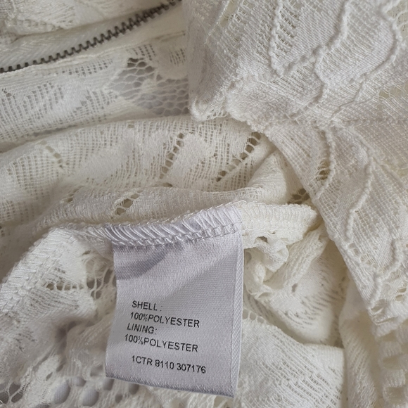 Miss Valley Lace Top - Picture 7 of 8